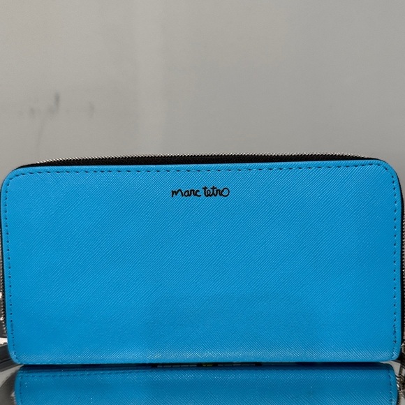 Marc Tetro Blue Dog Design Wallet - Picture 2 of 6